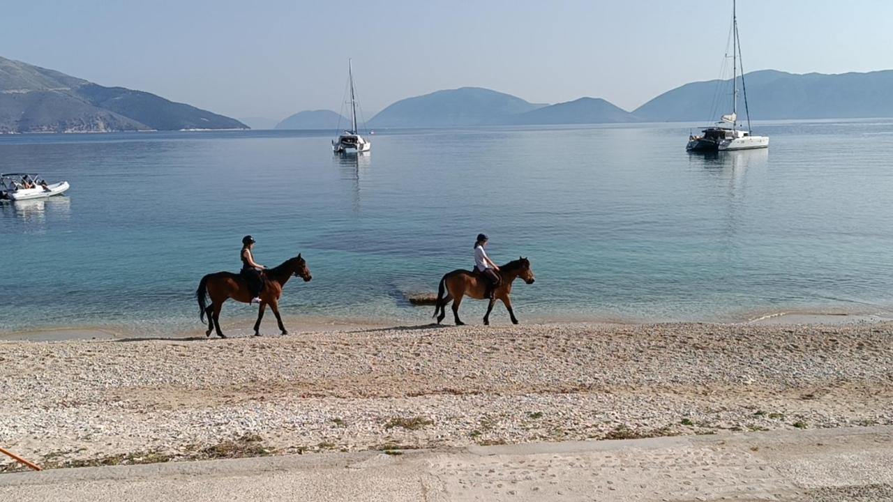 Camping Karavomilos 사미 외부 사진